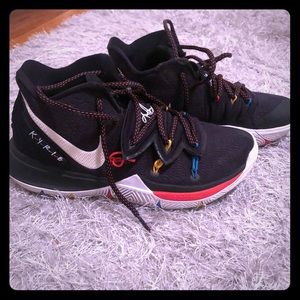 Nike Kylie 5 ‘Friends’ Shoes